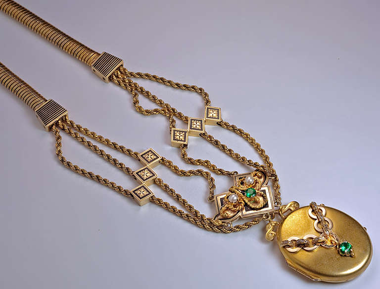 Antique Russian Locket Necklace Dated 1871 In Excellent Condition In Chicago, IL
