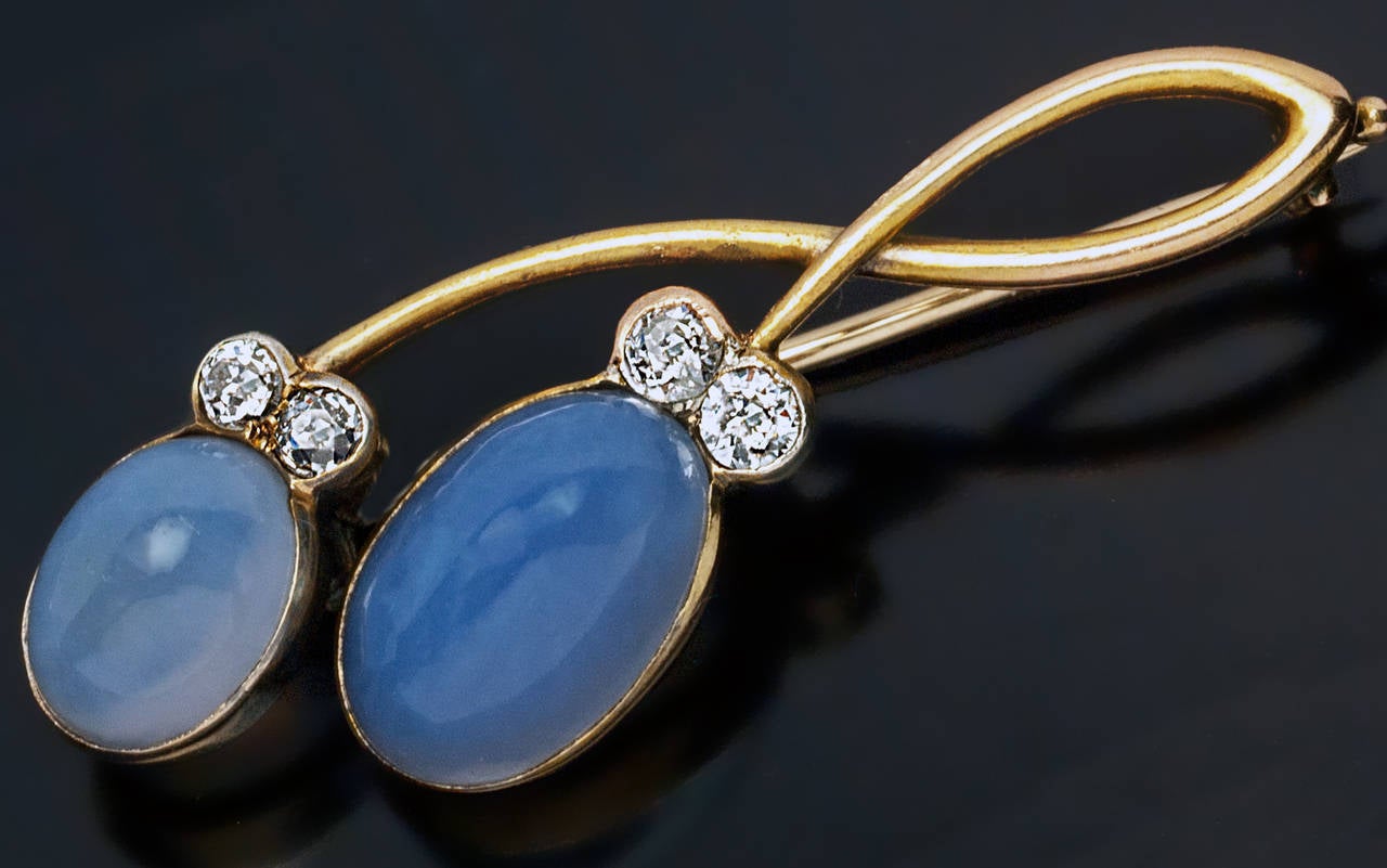 Art Nouveau Sapphirine Diamond Gold Brooch In Excellent Condition In Chicago, IL