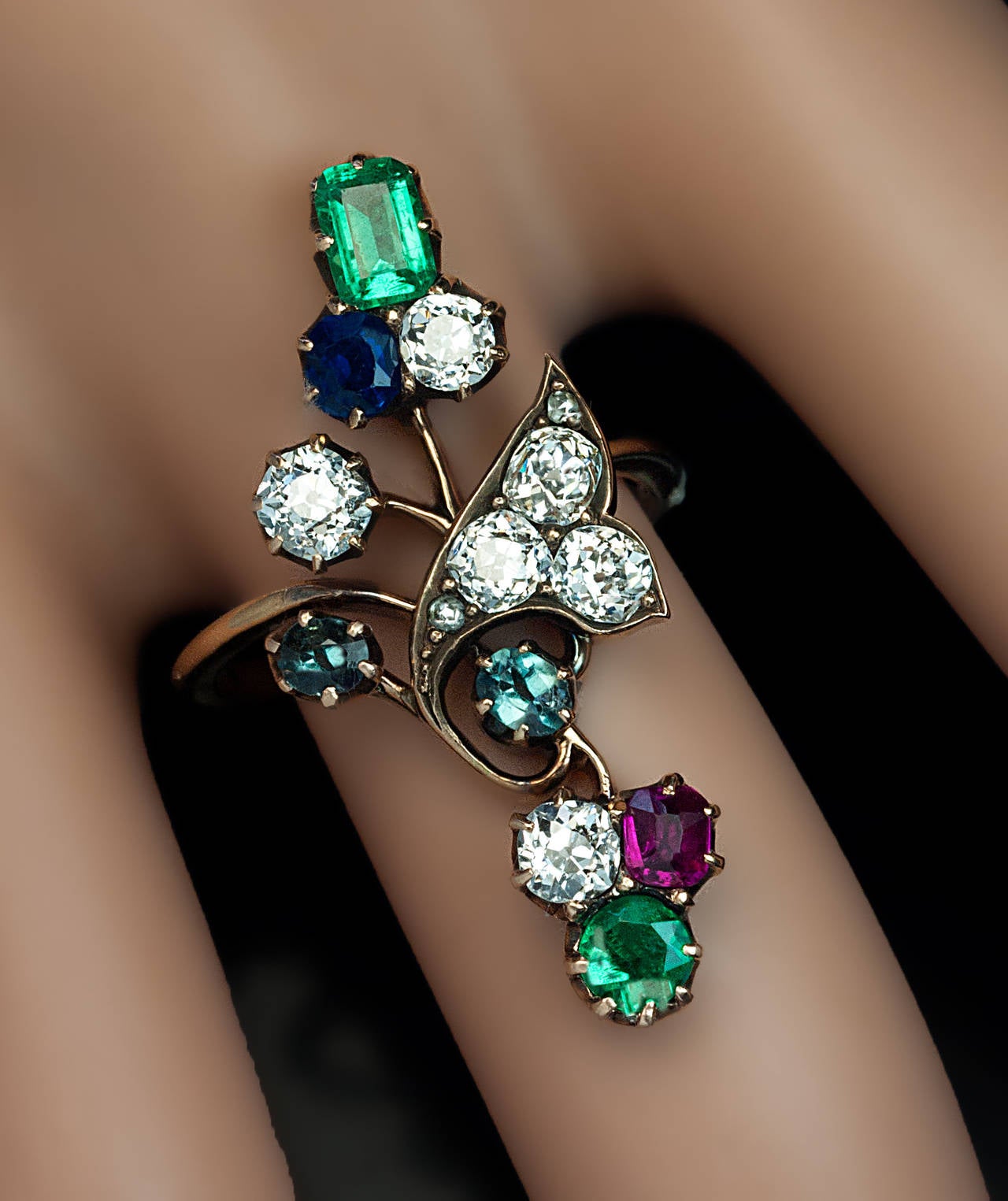 Art Nouveau Antique Gemstone Gold Ring In Excellent Condition In Chicago, IL