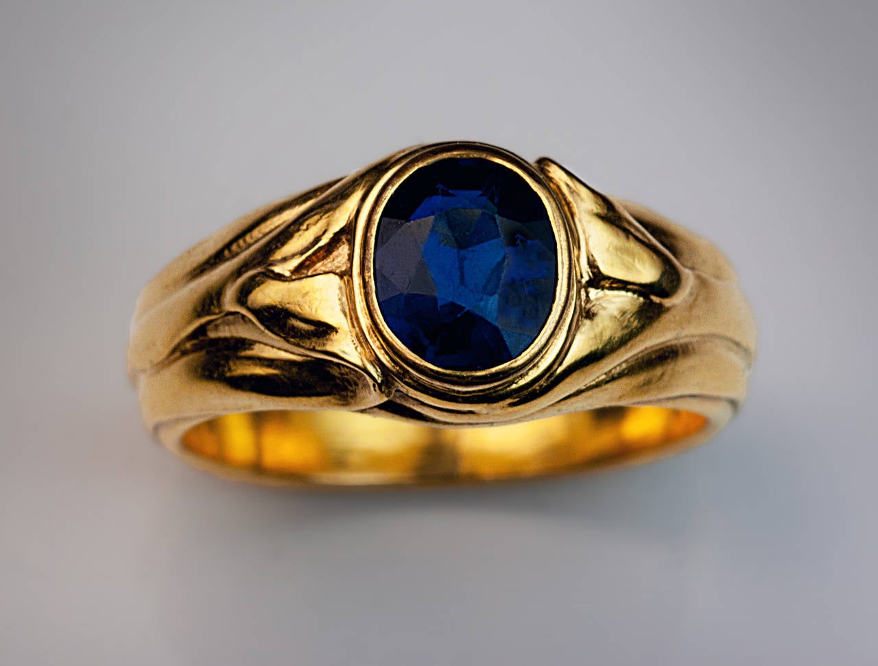 Art Nouveau Antique Sapphire Gold Ring 2