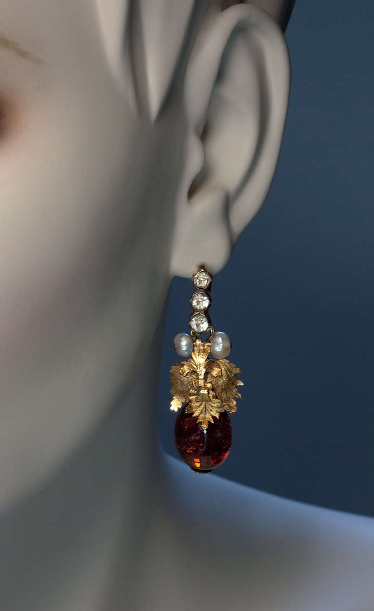 Russian 18th Century Amber Earrings In Good Condition In Chicago, IL