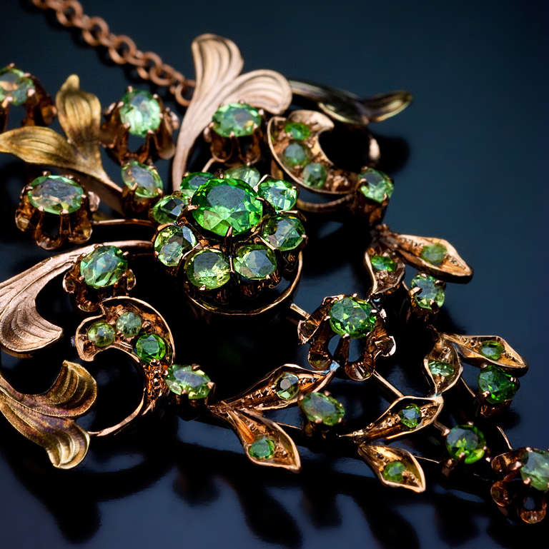 Antique Russian Demantoid Necklace In Excellent Condition In Chicago, IL