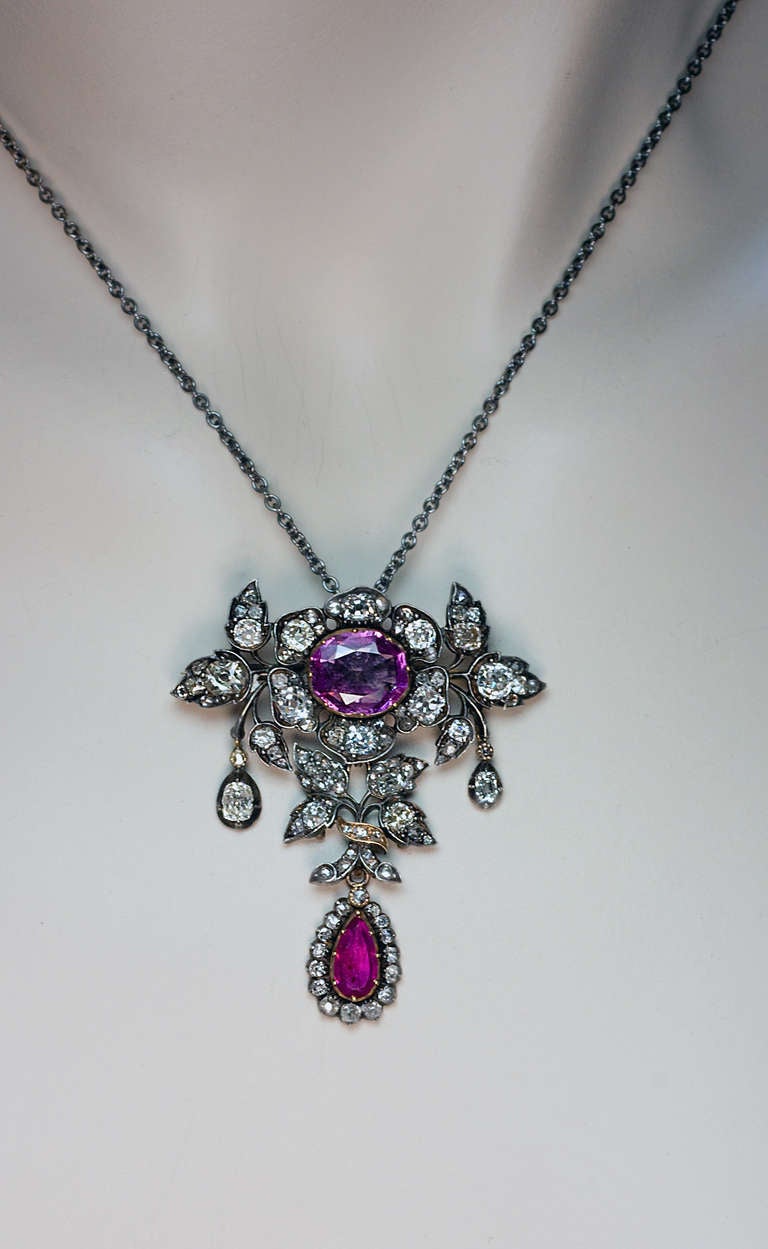 Anhänger-Brosche mit rosa Saphir, Rubin und Diamant, 19. Jahrhundert (Viktorianisch)
