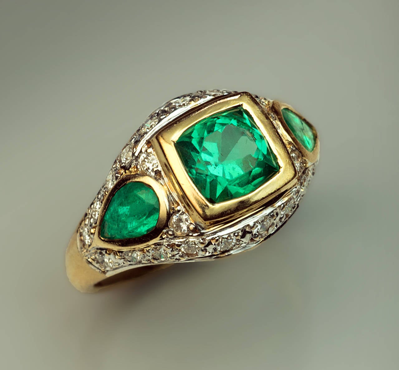 Retro Emerald Diamond Ring 1