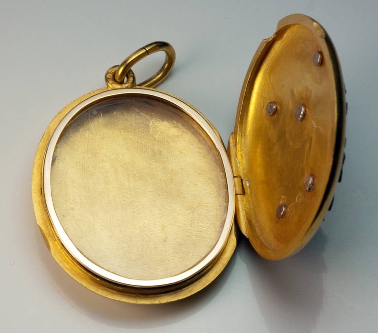 Antique Russian Jeweled Gold Locket by Friedrich Koehli In Excellent Condition In Chicago, IL