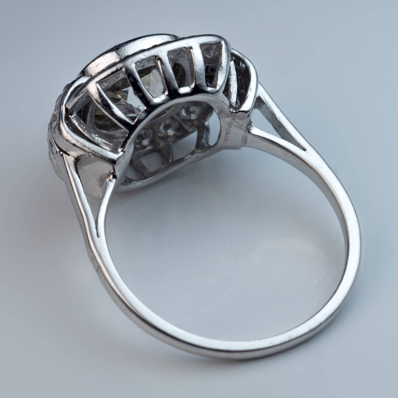 Art Deco 2.91 Carat Diamond Platinum Engagement Ring 1