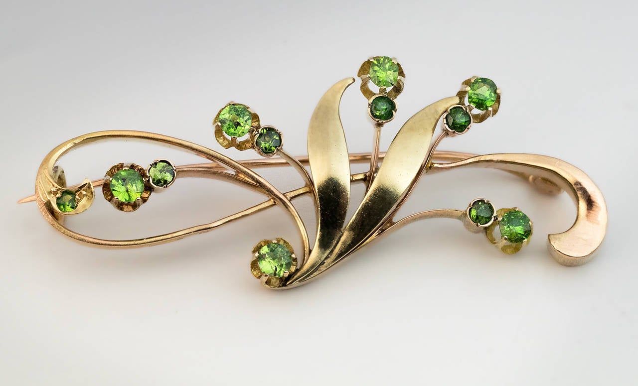 Art Nouveau Russian Demantoid Brooch In Excellent Condition In Chicago, IL