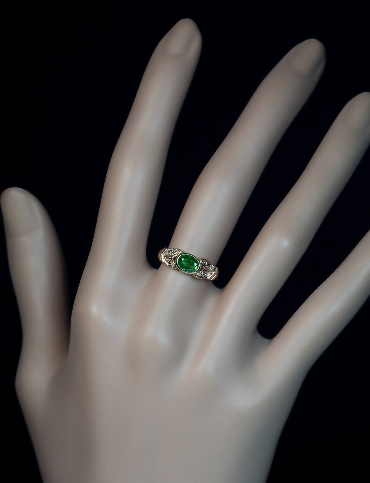 Russian Demantoid Diamond Gold Ring In Excellent Condition In Chicago, IL