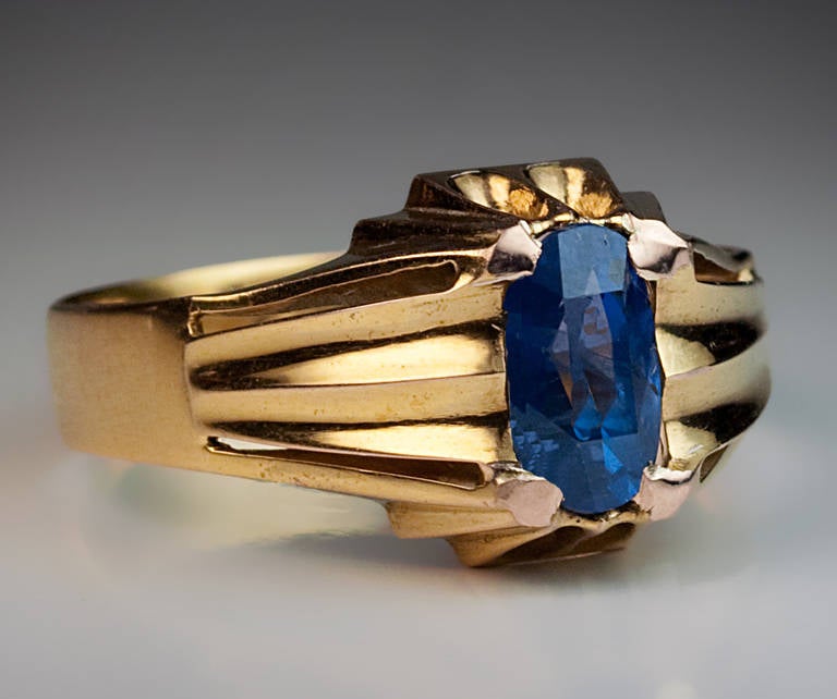 Old Russian Men's Ceylon Sapphire Gold Ring In Excellent Condition In Chicago, IL