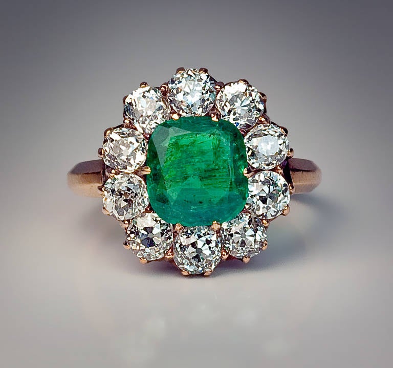 Antique Russian Emerald Diamond Cluster Ring In Excellent Condition In Chicago, IL