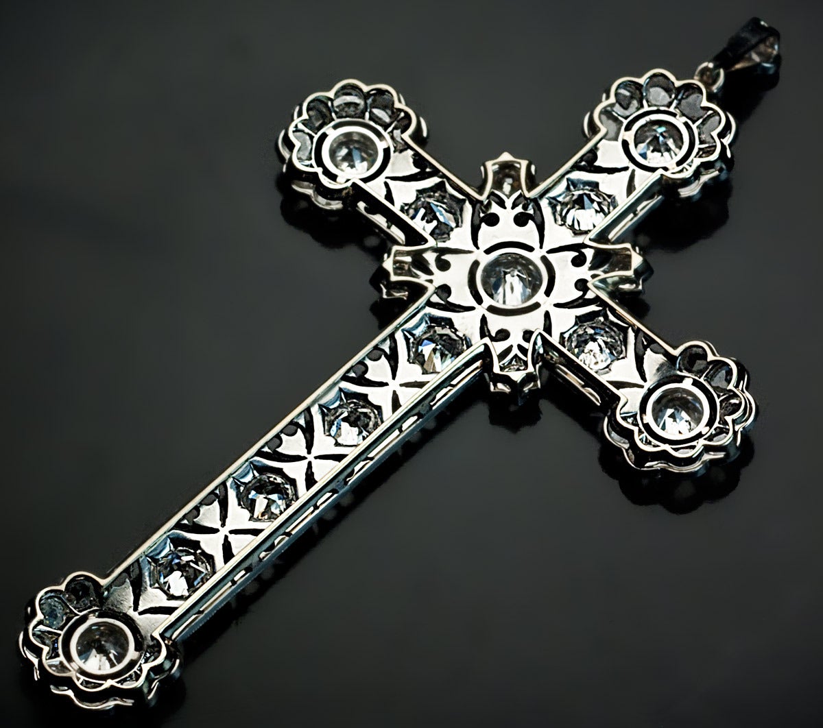 Edwardian Diamond Platinum Cross Pendant In Excellent Condition In Chicago, IL