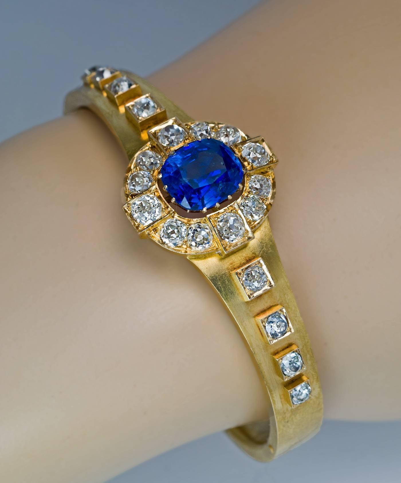 Antique Unheated Burma Sapphire Diamond Gold Bangle Bracelet In Excellent Condition In Chicago, IL
