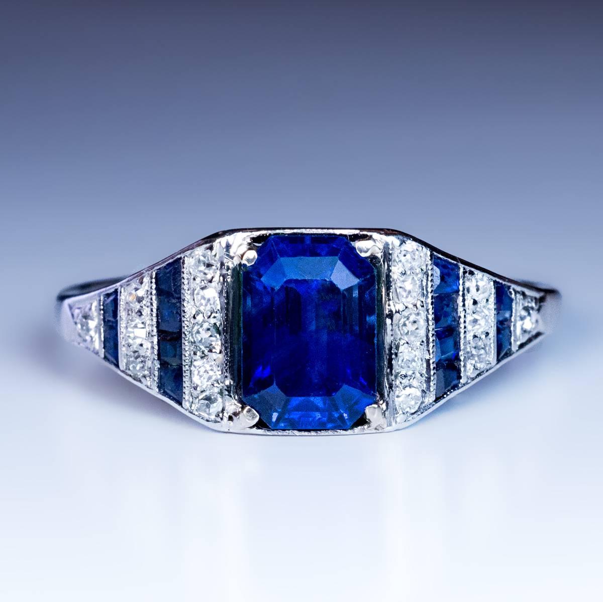 Art Deco Sapphire Diamond Platinum Engagement Ring In Excellent Condition In Chicago, IL