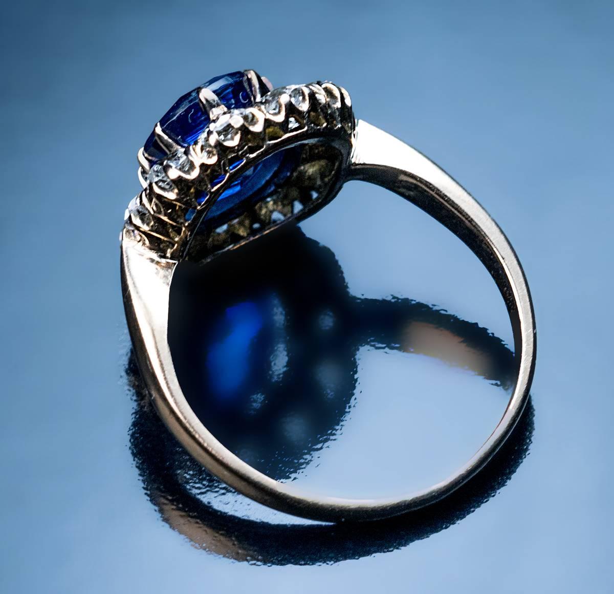 Antique Diamond Kyanite Gold Engagement Ring In Excellent Condition In Chicago, IL