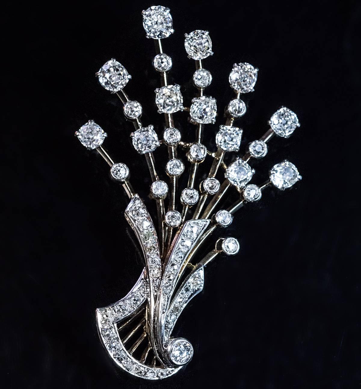 Diamond Platinum Gold Floral Brooch Pendant In Excellent Condition For Sale In Chicago, IL