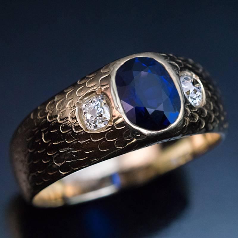 Antique Three Stone Sapphire Diamond Men’s Ring For Sale at 1stdibs