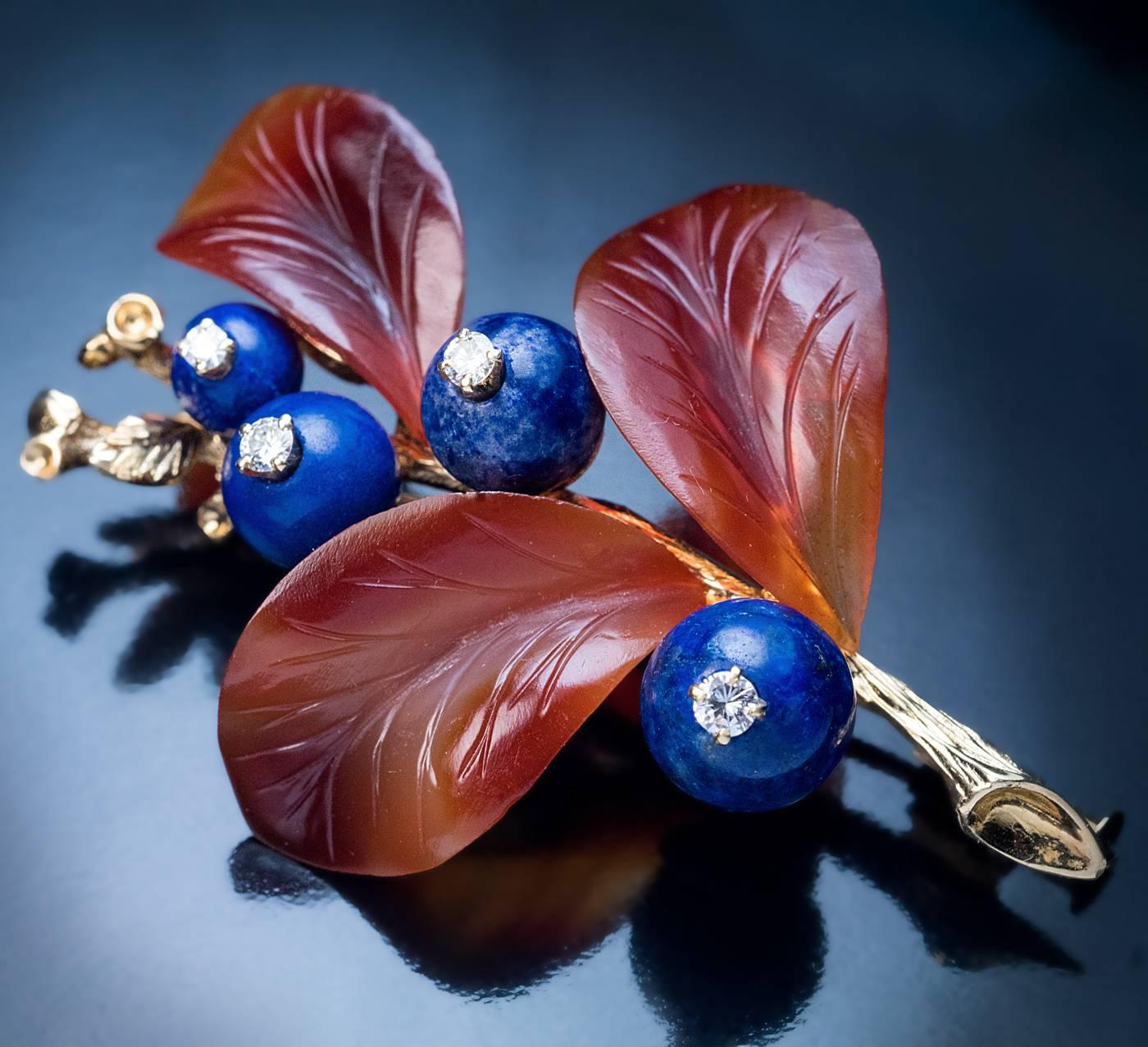 Carved Agate Lapis Diamond Gold Berry Brooch In Excellent Condition In Chicago, IL