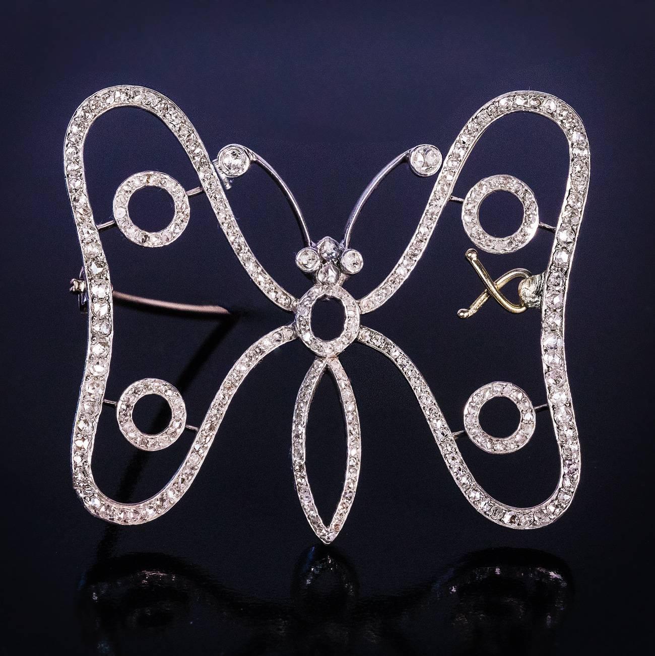 1900s Art Nouveau Antique Diamond Gold Butterfly Brooch Pin  In Excellent Condition In Chicago, IL
