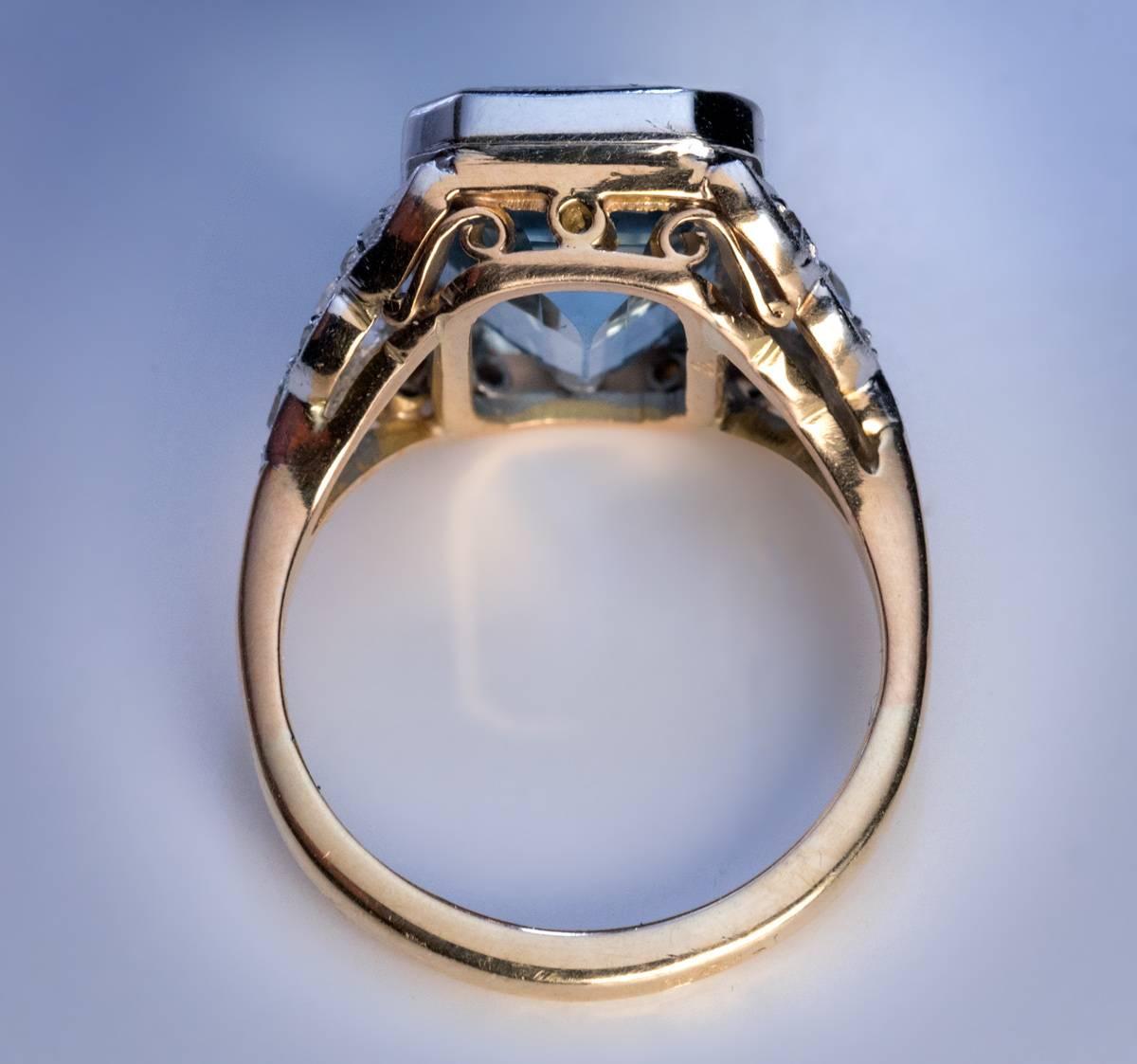 1930s Art Deco Aquamarine Diamond Gold Platinum Ring 2