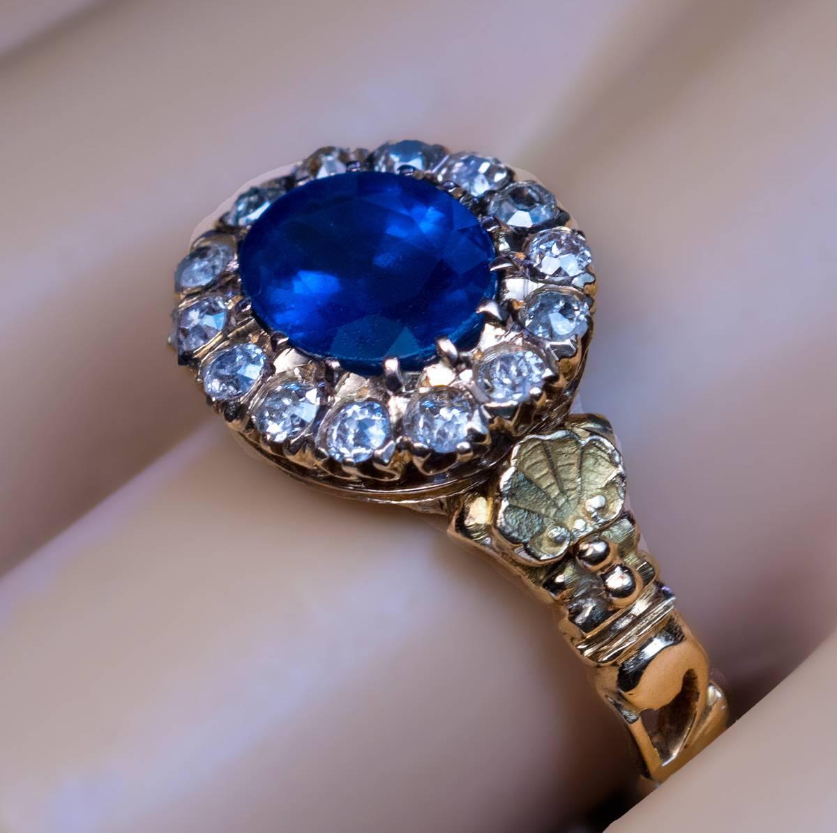 Antiker antiker Saphir-Diamant- geschnitzter Goldring im Zustand „Hervorragend“ in Chicago, IL