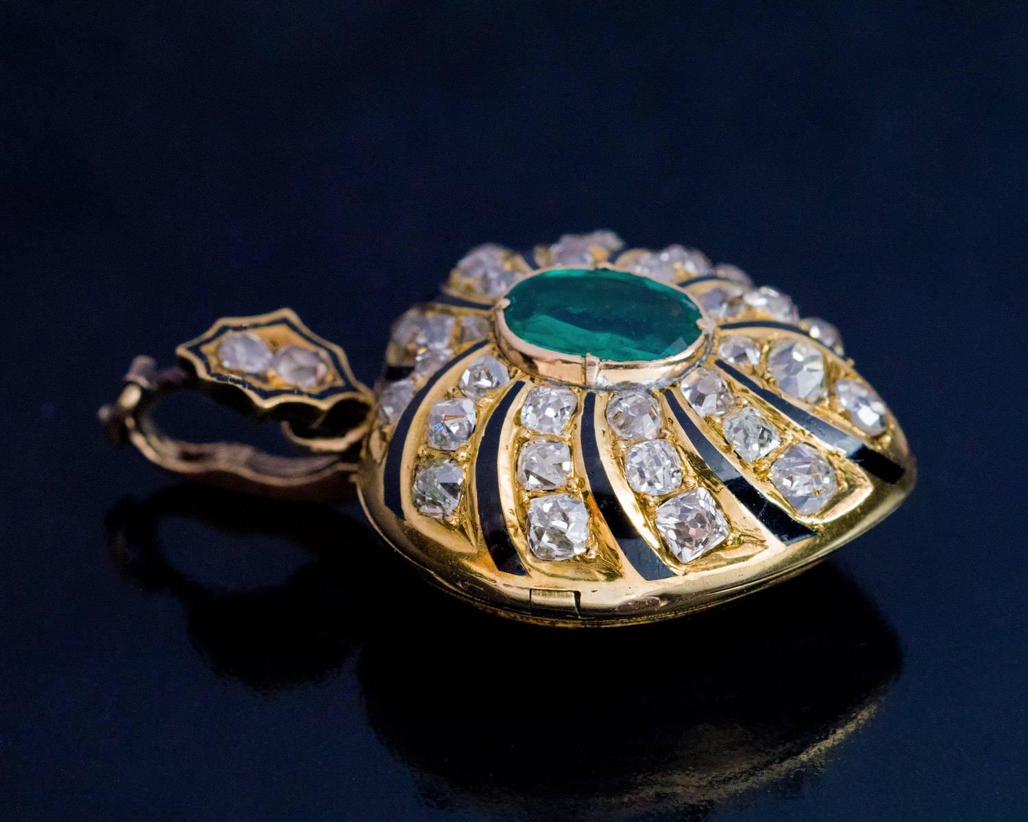 Antiker Emaille-Smaragd-Diamant-Gold herzförmiger Medaillon-Anhänger für Damen oder Herren