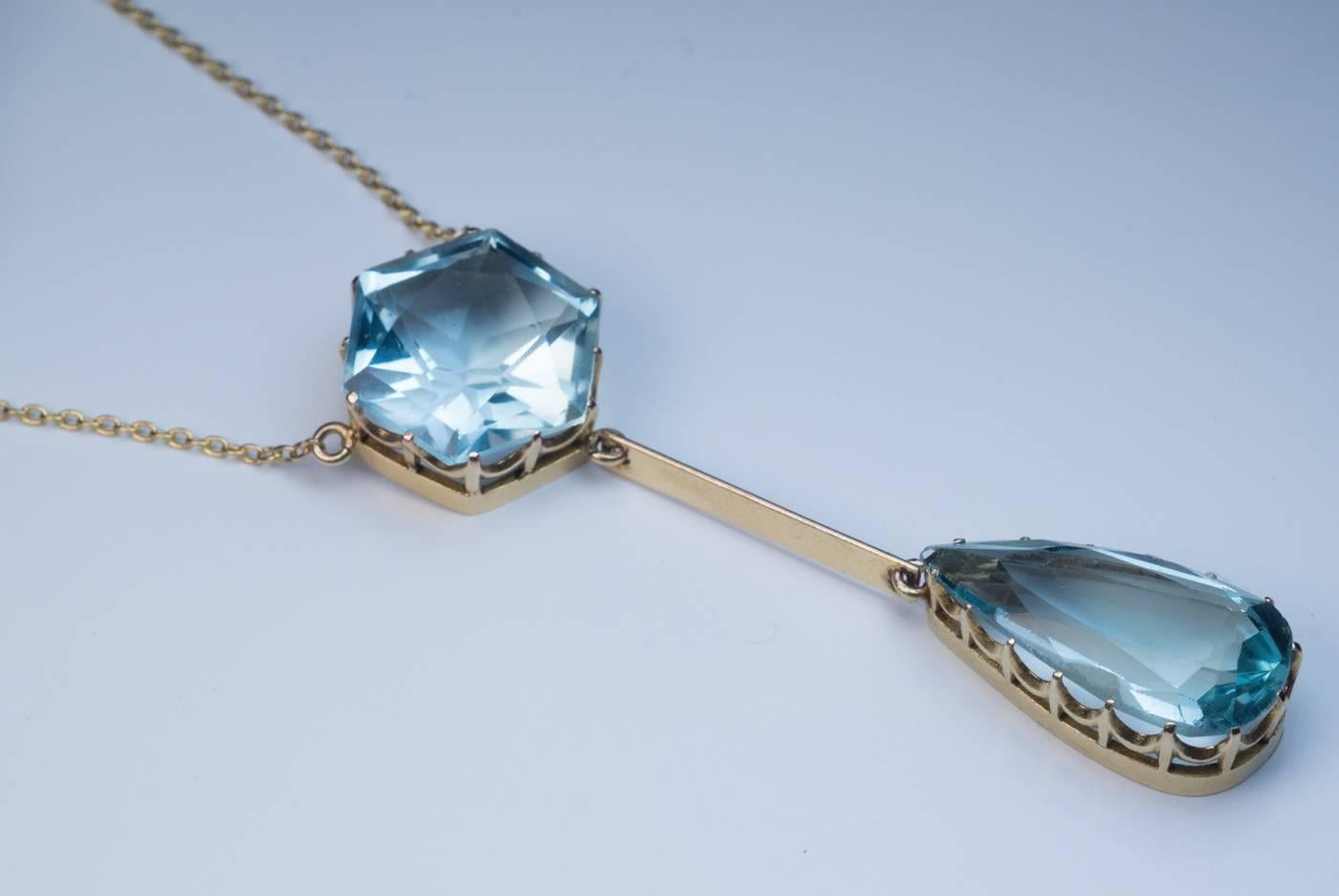 Antique Russian Aquamarine Gold Drop Necklace In Excellent Condition In Chicago, IL