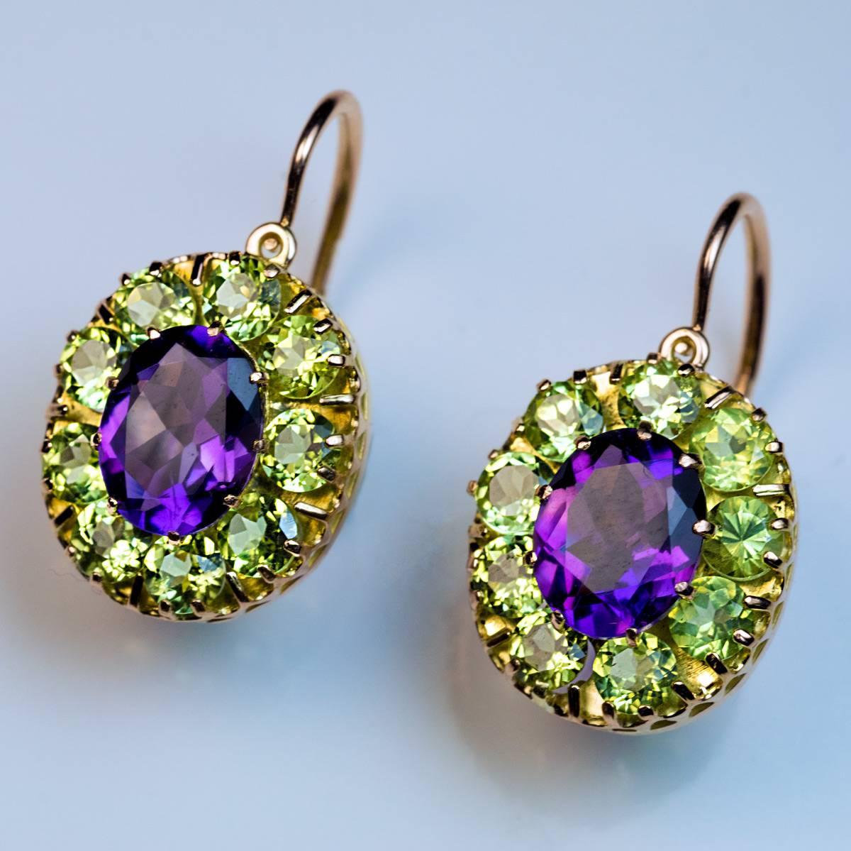 Russische Cluster-Ohrringe aus Gold mit Chrysolit und Amethyst Damen