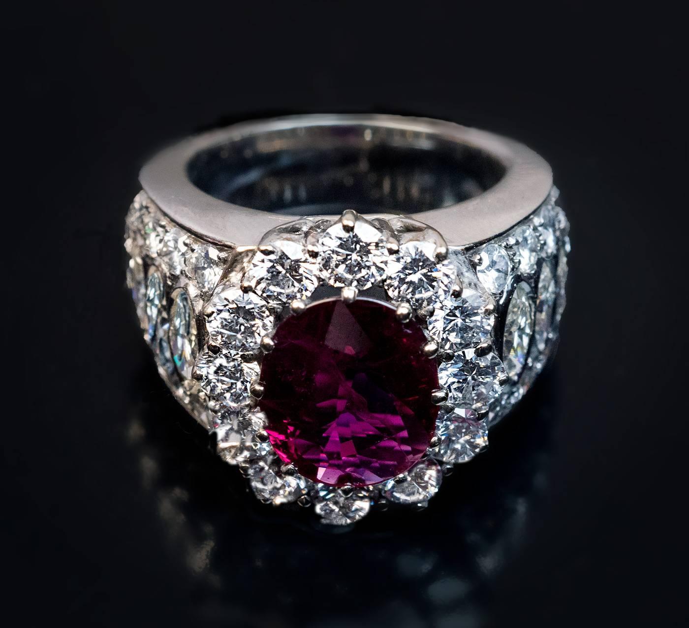 Ruby Diamond White Gold Cluster Ring In Excellent Condition For Sale In Chicago, IL