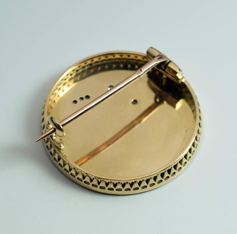 Art Nouveau Enameled Gold Brooch In Excellent Condition For Sale In Chicago, IL