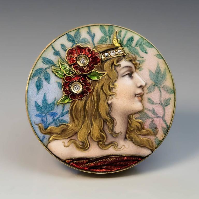 Women's Art Nouveau Enameled Gold Brooch For Sale