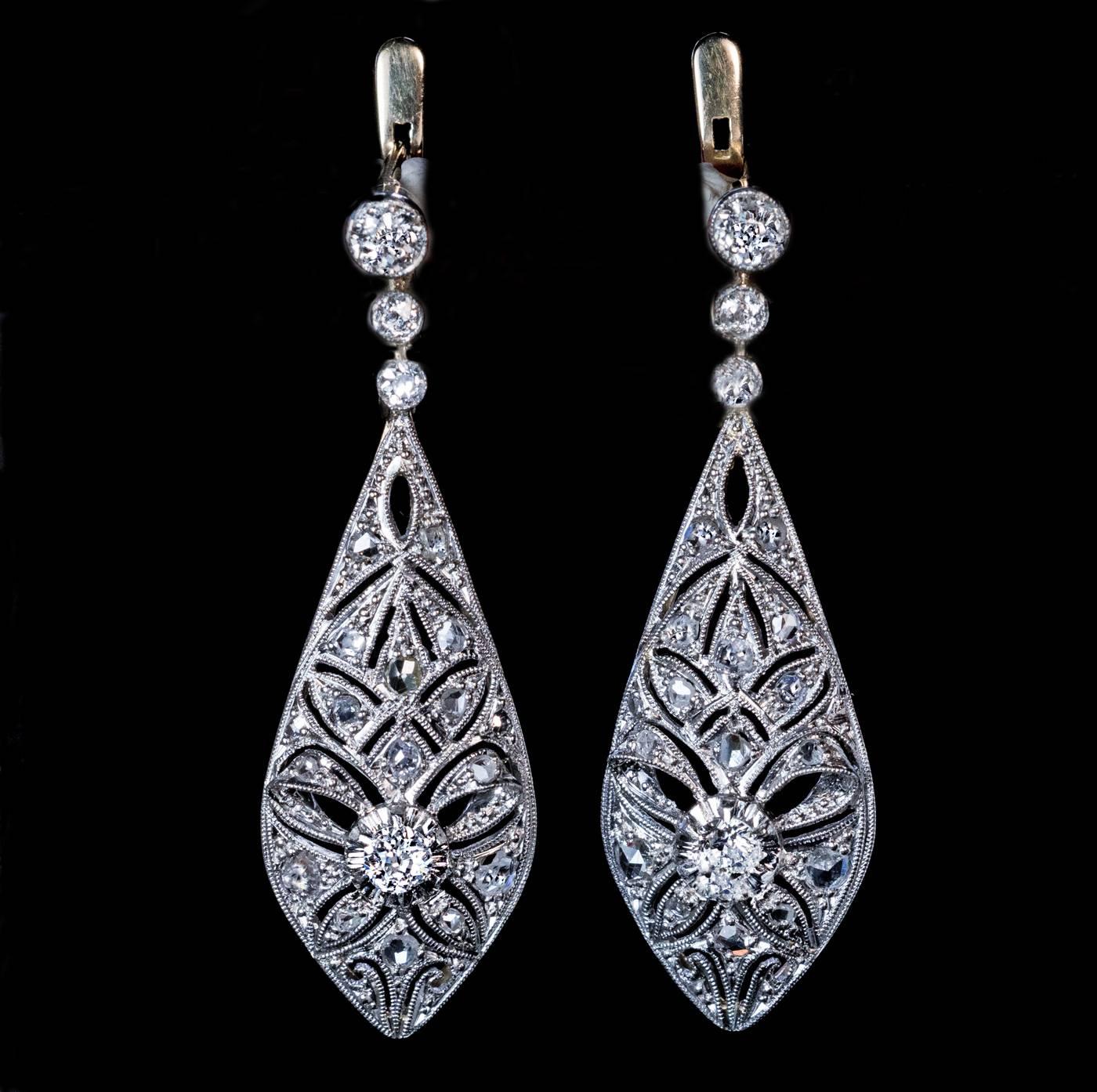 Antique Edwardian Bow Motif Diamond Platinum Gold Drop Earrings In Excellent Condition In Chicago, IL