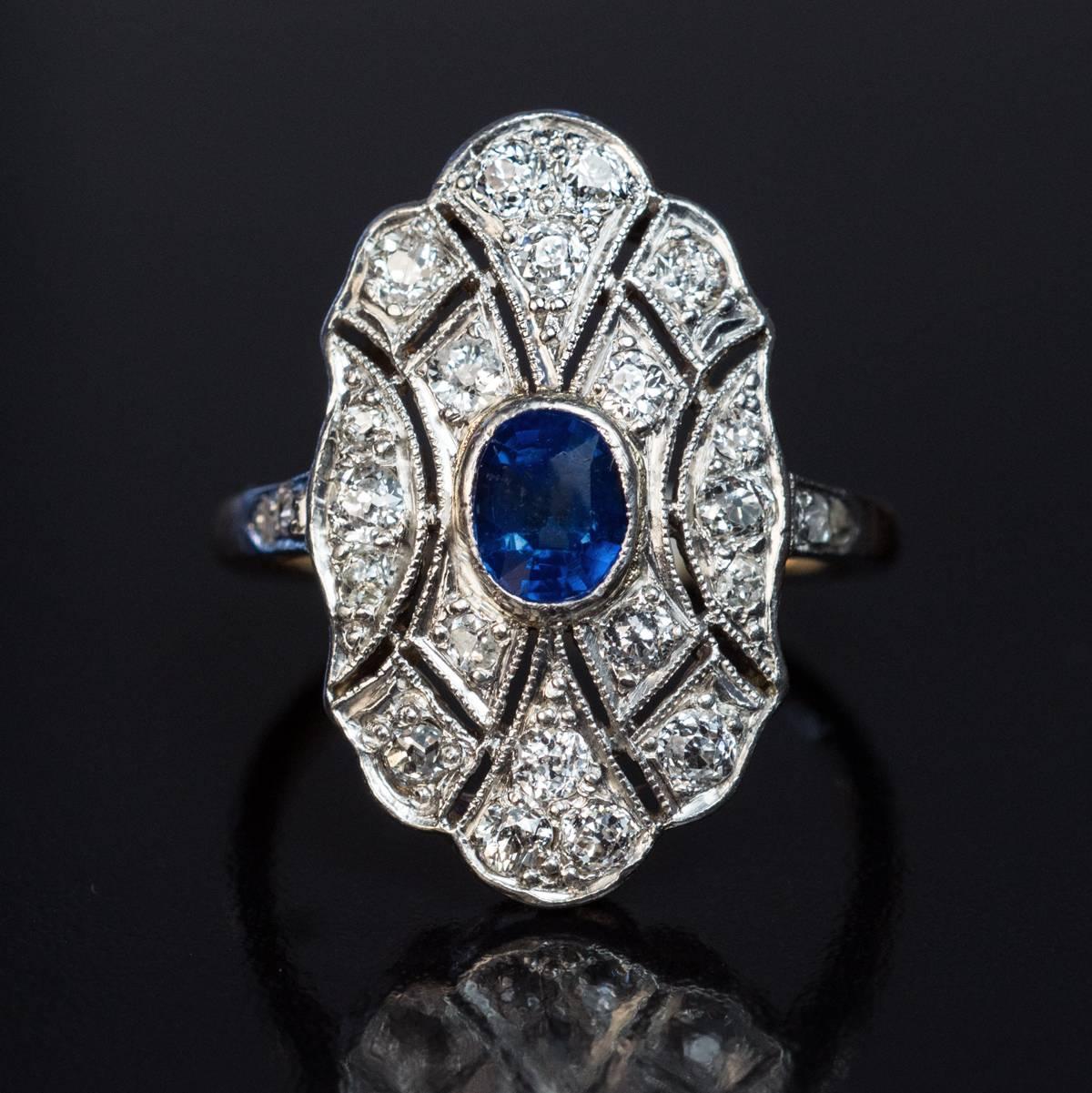 Anillo antiguo de zafiro y diamantes, década de 1910 en Excelente estado para la venta en Chicago, IL