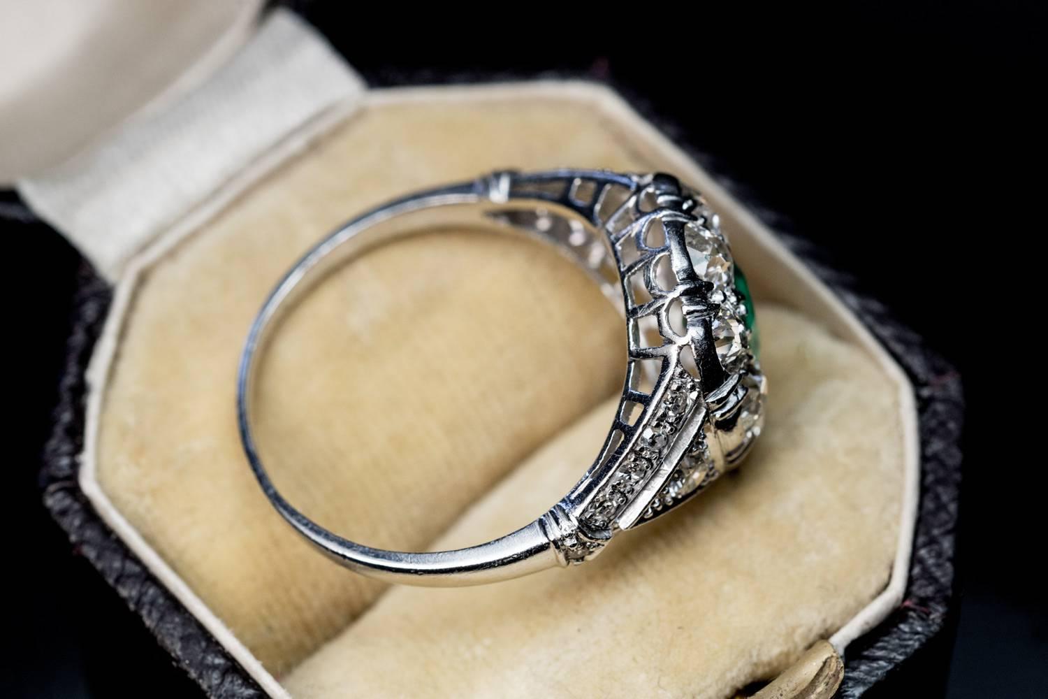 Art Deco Emerald Diamond Platinum Engagement Ring In Excellent Condition For Sale In Chicago, IL