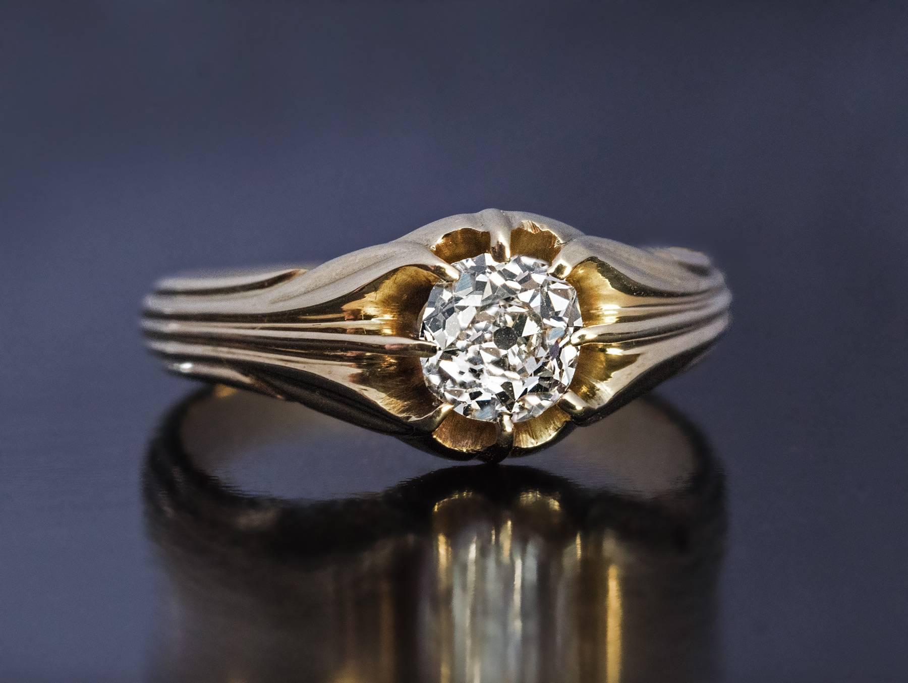 Antique Art Nouveau Cushion Cut Diamond Gold Unisex Ring 3