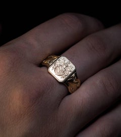 Antique Engraved Armorial Gold Signet Men’s Ring