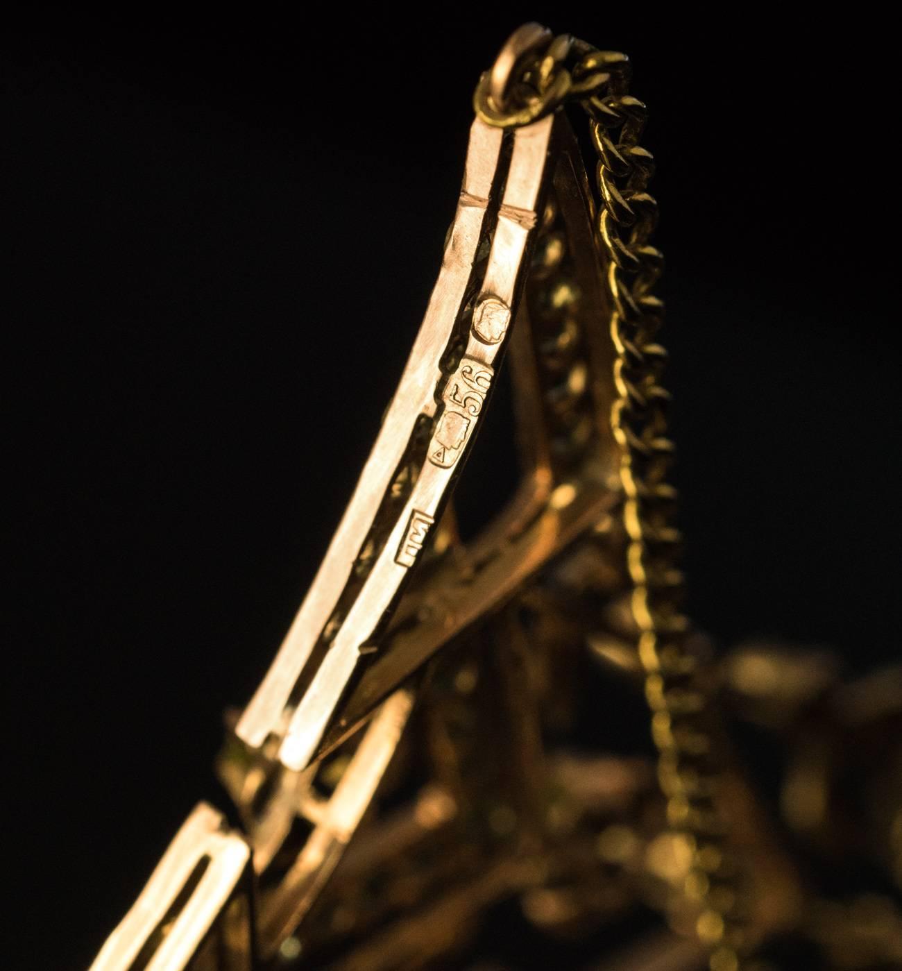 Antique Art Nouveau Russian Chrysolite Gold Necklace In Excellent Condition In Chicago, IL