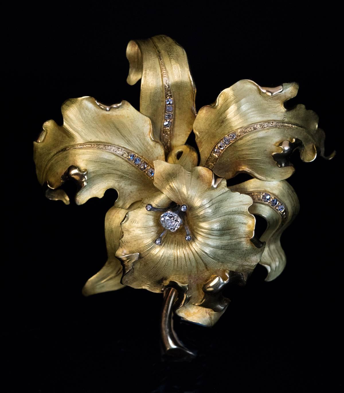 Large Antique Art Nouveau Diamond Gold Orchid Brooch In Excellent Condition For Sale In Chicago, IL