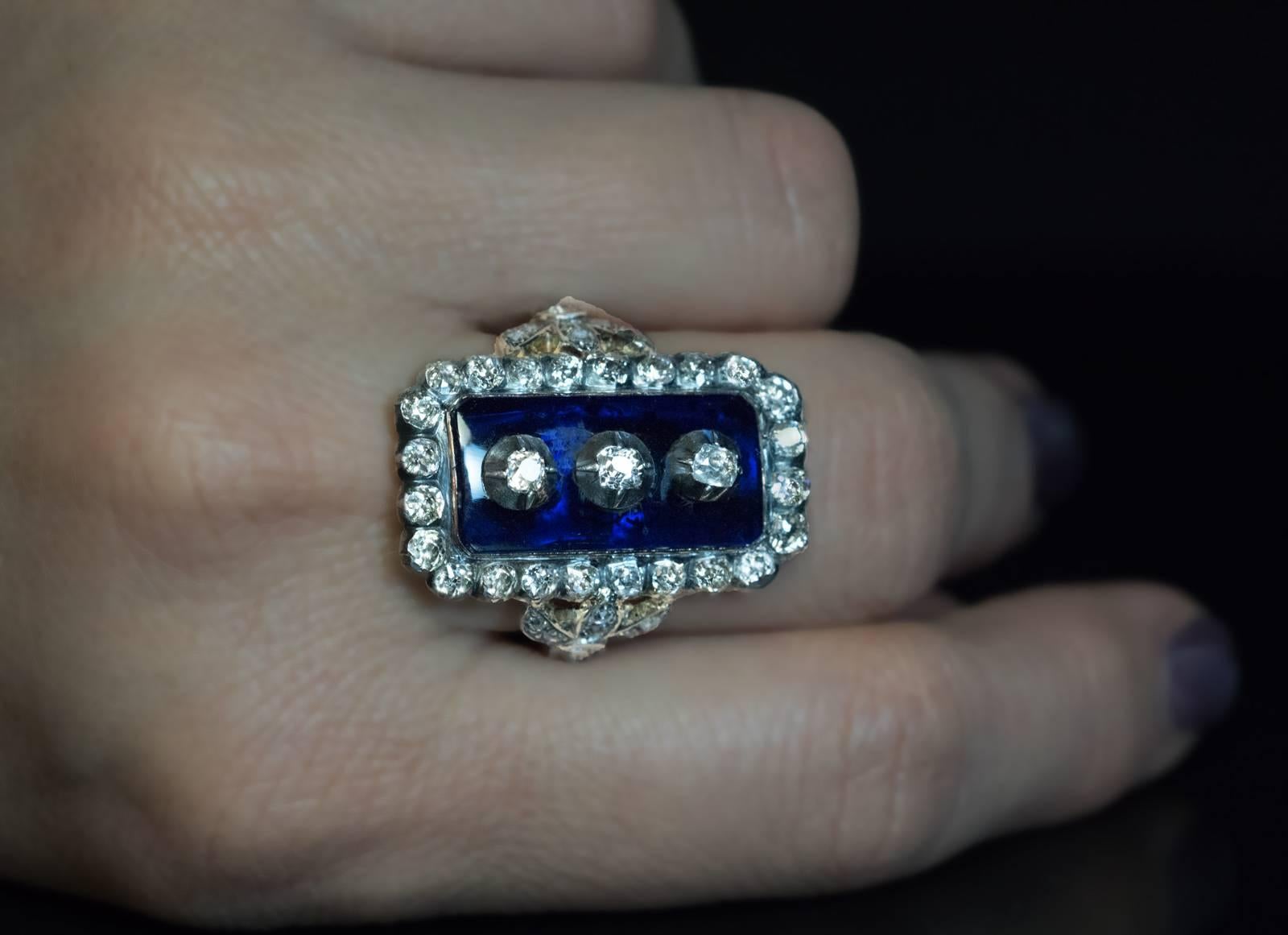 Antiker Unisex-Ring aus blauem Glas mit Diamanten aus der georgianischen Ära (Alteuropäischer Brillantschliff) im Angebot