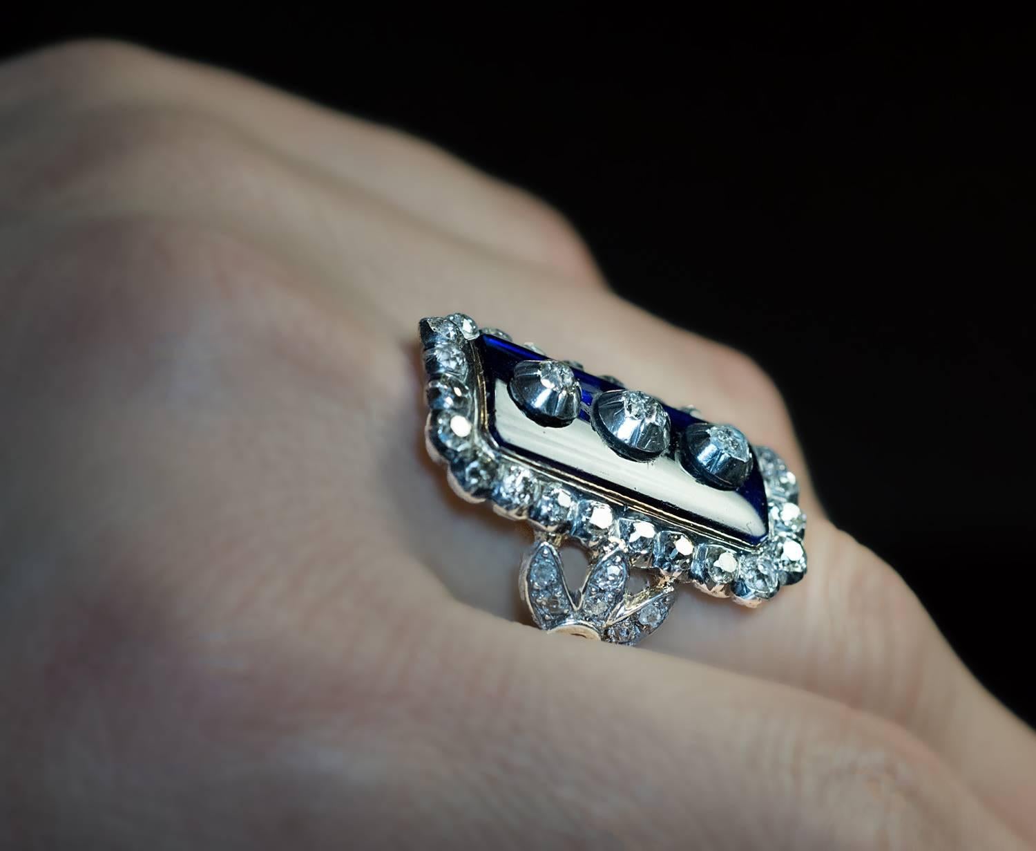 Antiker Unisex-Ring aus blauem Glas mit Diamanten aus der georgianischen Ära im Zustand „Hervorragend“ im Angebot in Chicago, IL