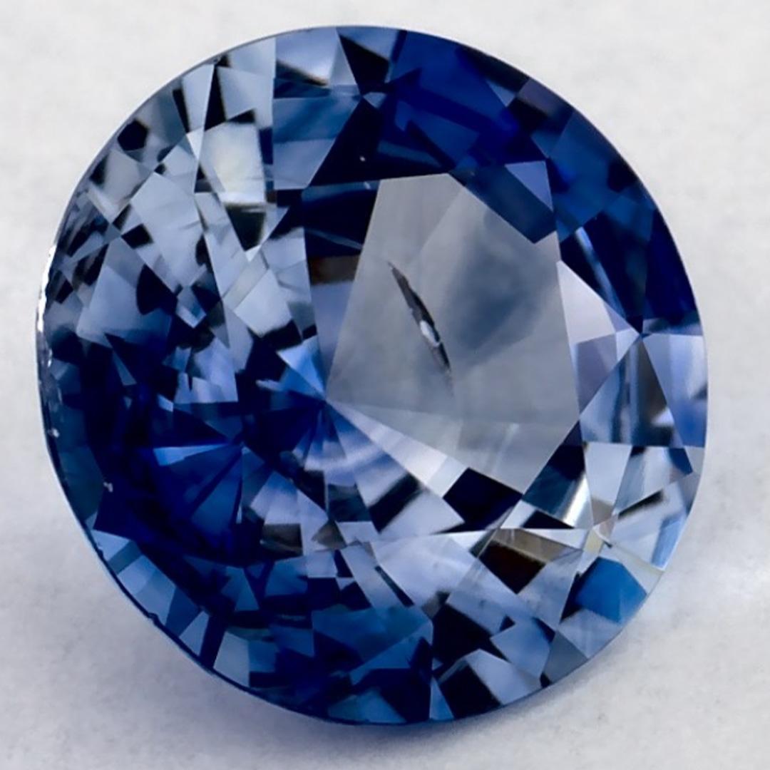 Una pietra natale di settembre molto preziosa con un delizioso colore blu. Si ritiene che portino fortuna e fortuna alla vita.

Esplora la vivace collezione di smeraldi, rubini e zaffiri nel nostro negozio, disponibili come gemme sciolte e