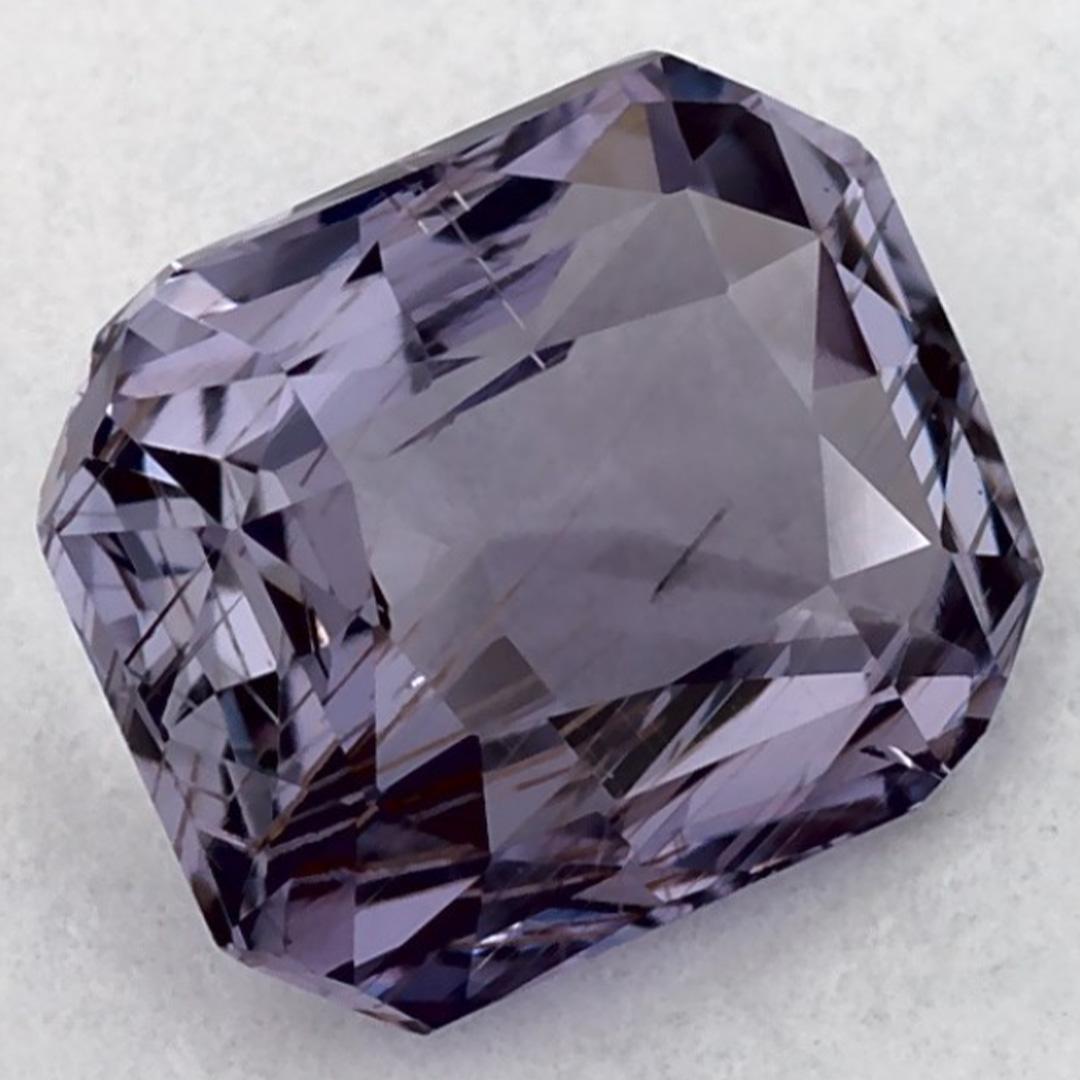 Una piedra de nacimiento de septiembre muy preciosa con un delicioso color rosa. Se cree que traen buena suerte y fortuna a la vida.

Explora la vibrante colección de esmeraldas, rubíes y zafiros de nuestra tienda, disponibles como gemas sueltas y