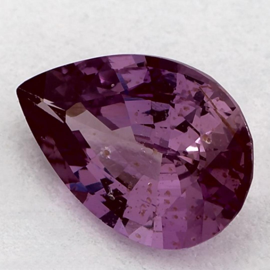 Una pietra natale di settembre molto preziosa con un delizioso colore rosa. Si ritiene che portino fortuna e fortuna alla vita.

Esplora la vivace collezione di smeraldi, rubini e zaffiri nel nostro negozio, disponibili come gemme sciolte e