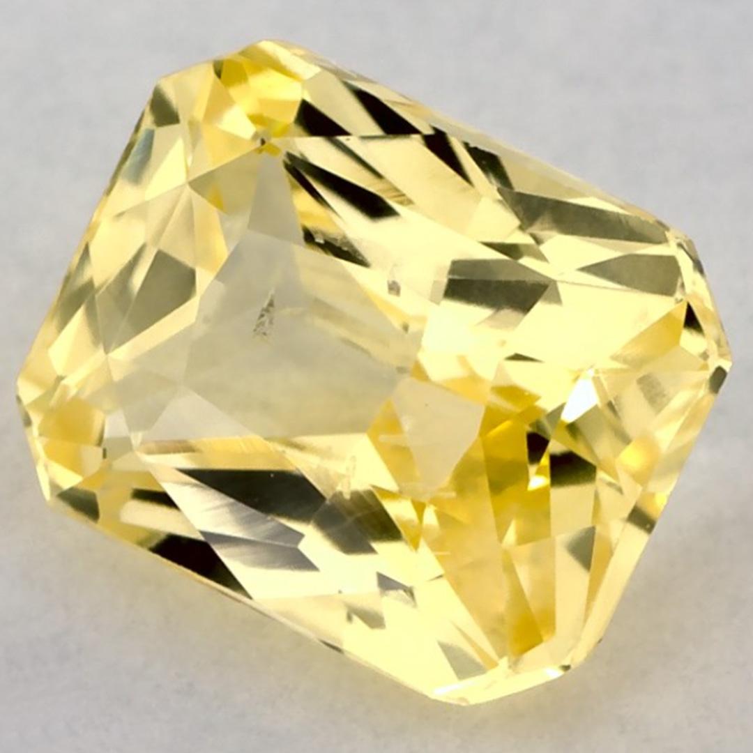 Taglio radiant 1.51 carati di zaffiro giallo radiante in vendita