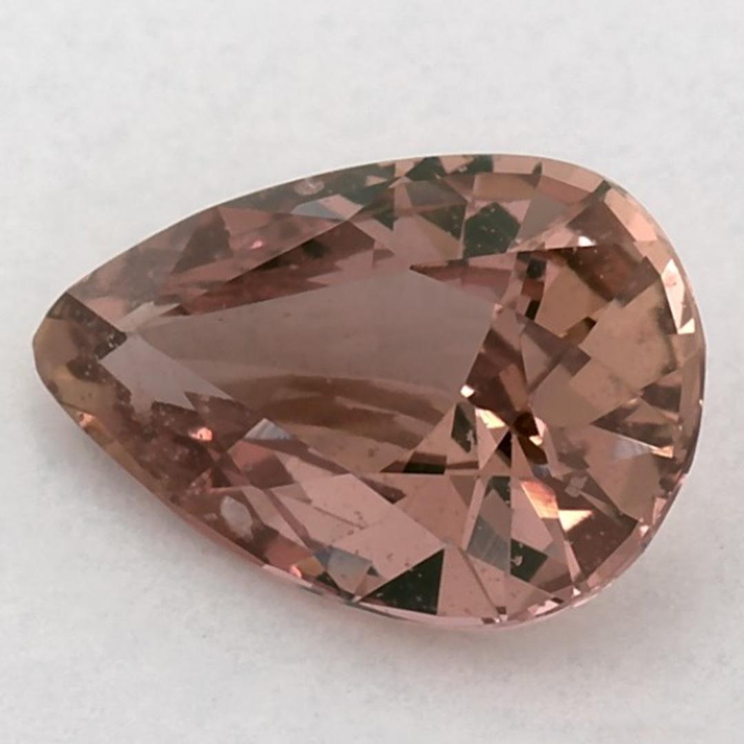 Una pietra natale di settembre molto preziosa con un delizioso colore rosa. Si ritiene che portino fortuna e fortuna alla vita.

Esplora la vivace collezione di smeraldi, rubini e zaffiri nel nostro negozio, disponibili come gemme sciolte e
