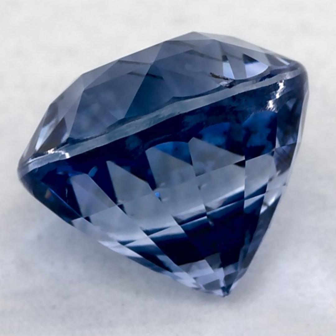 2.1 carati di zaffiro blu rotondo sfuso In condizioni Nuovo in vendita a Fort Lee, NJ