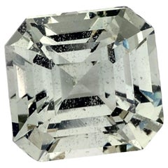 1.73 carati di zaffiro verde ottagonale sfuso
