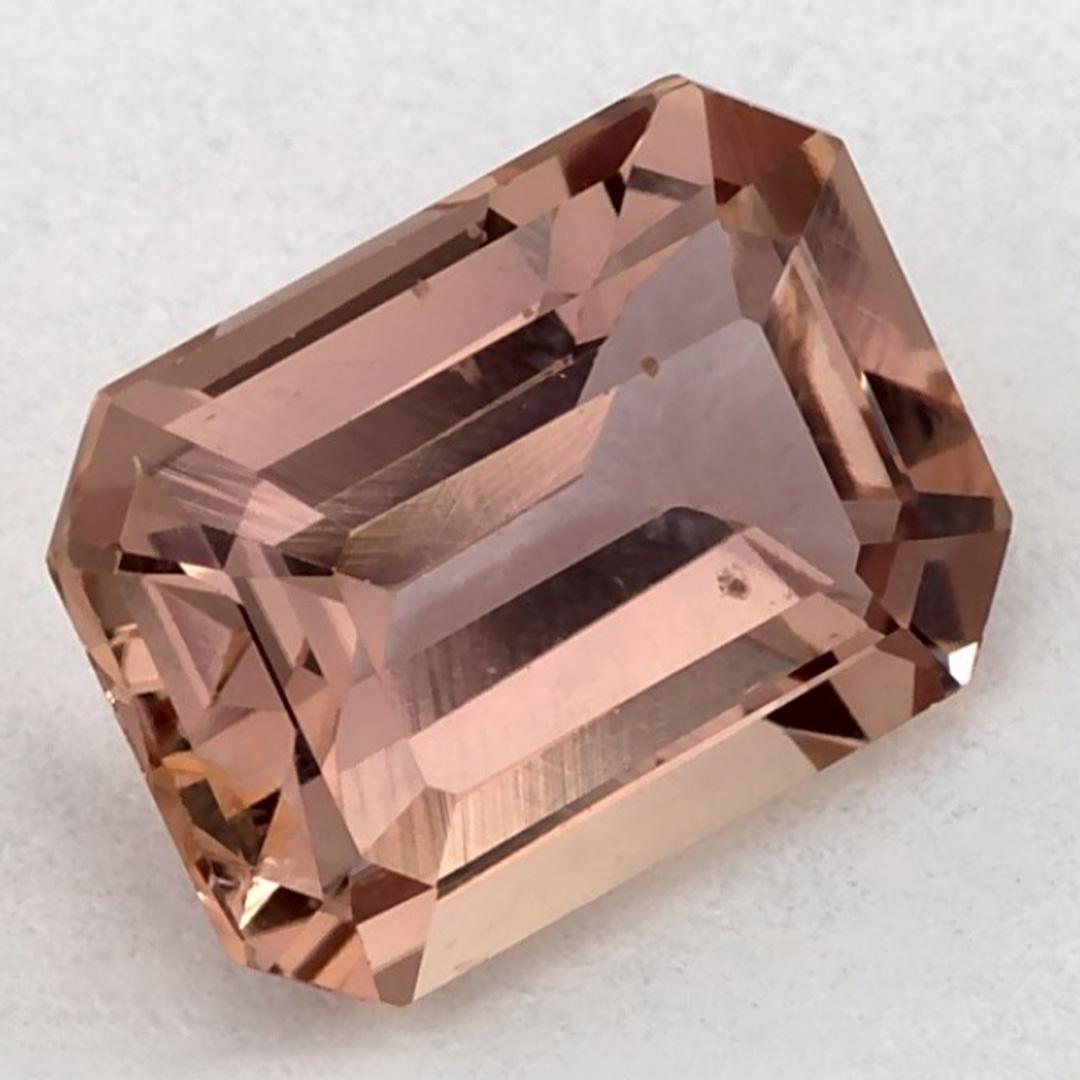 Una piedra de nacimiento de septiembre muy preciosa con un delicioso color rosa. Se cree que traen buena suerte y fortuna a la vida.

Explora la vibrante colección de esmeraldas, rubíes y zafiros de nuestra tienda, disponibles como gemas sueltas y