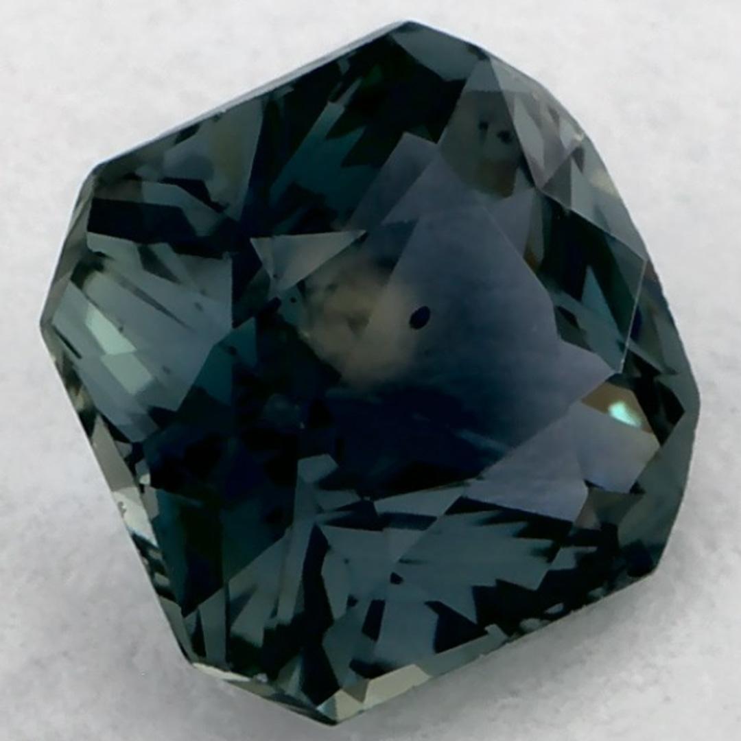 Taglio radiant 1,1 carati di zaffiro verde radiante sciolto in vendita