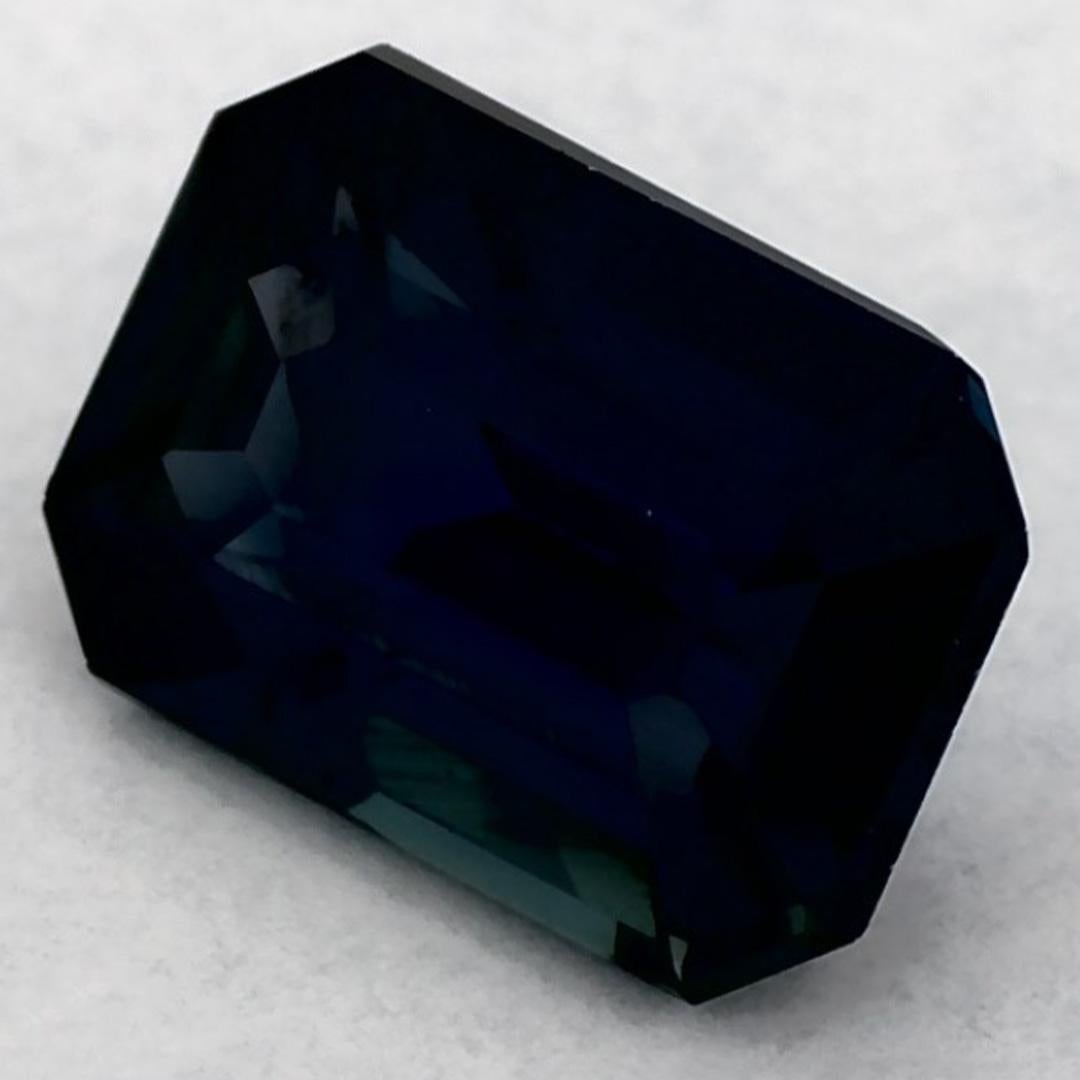 Una piedra de nacimiento de septiembre muy preciosa con un delicioso color verde. Se cree que traen buena suerte y fortuna a la vida.

Explora la vibrante colección de esmeraldas, rubíes y zafiros de nuestra tienda, disponibles como gemas sueltas y