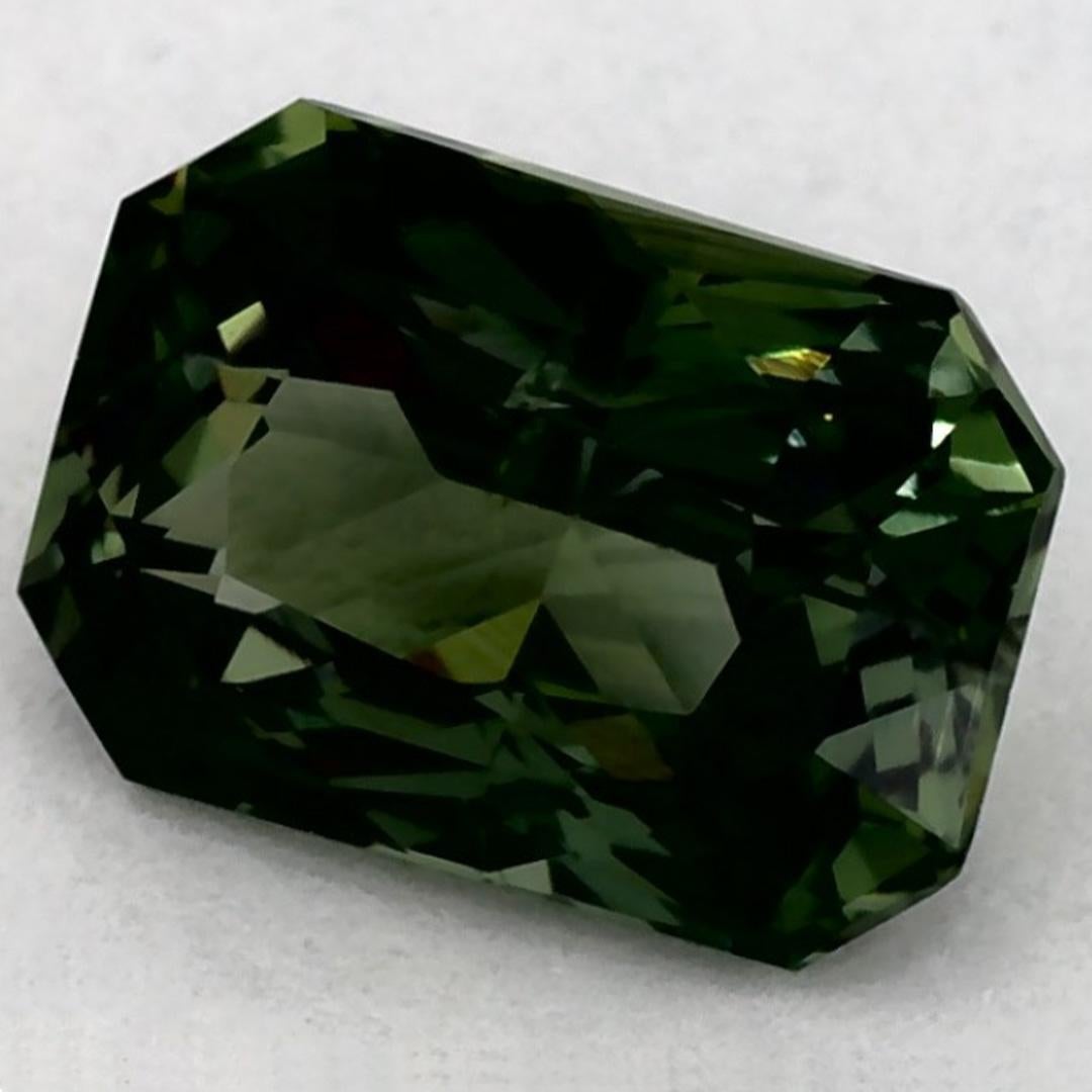 Taglio radiant 1,14 carati di zaffiro verde radiante sciolto in vendita